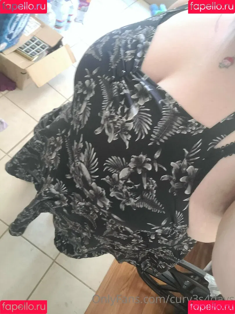 curv3s4days Onlyfans Photo Gallery 