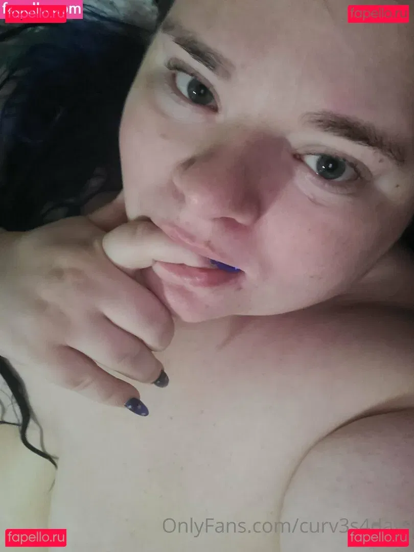 curv3s4days Onlyfans Photo Gallery 