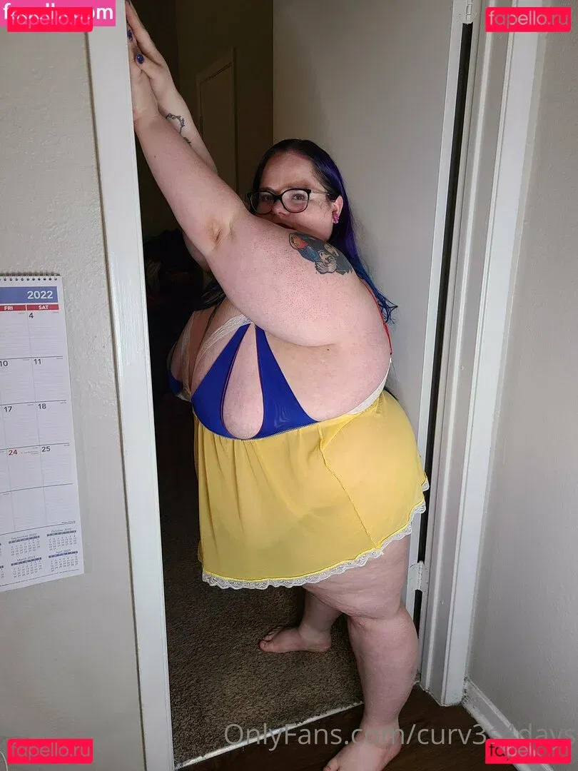 curv3s4days Onlyfans Photo Gallery 