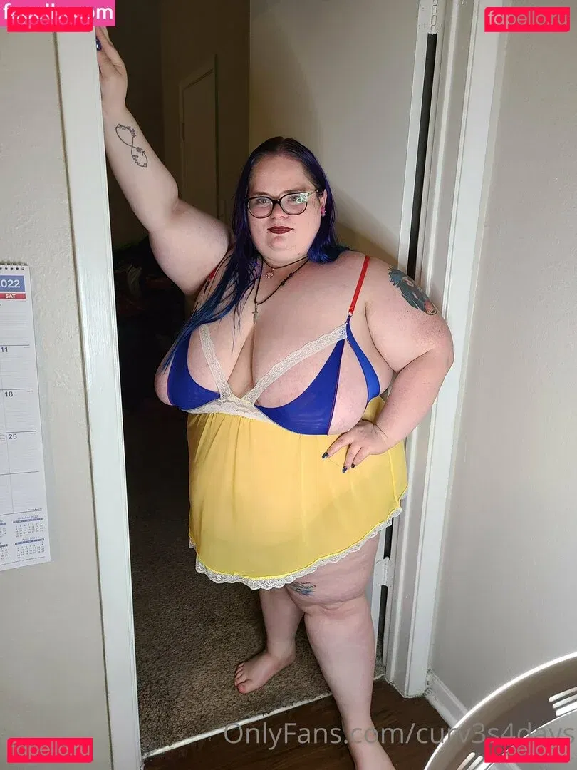 curv3s4days Onlyfans Photo Gallery 