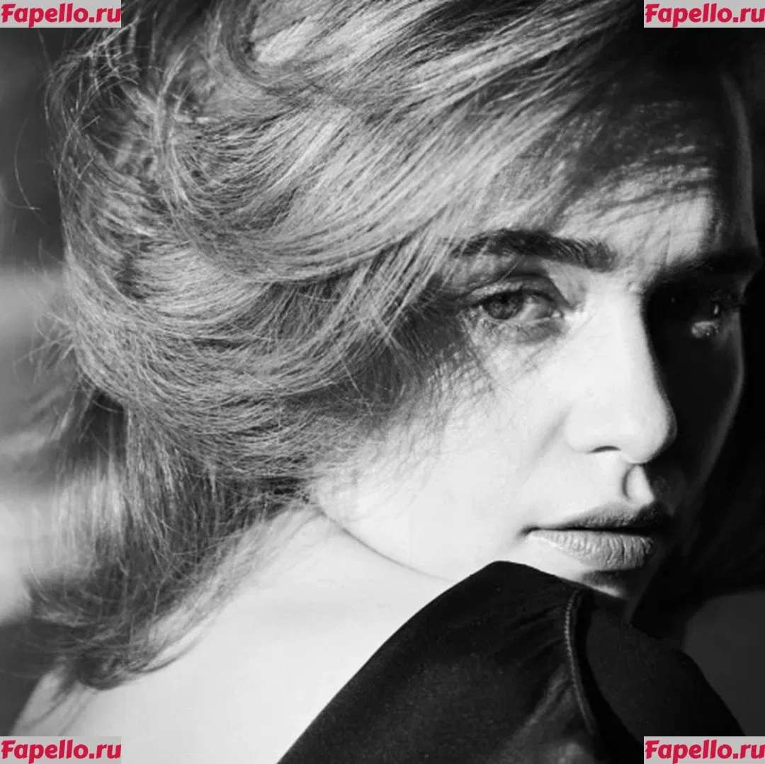 Emilia Clarke Onlyfans Photo Gallery 