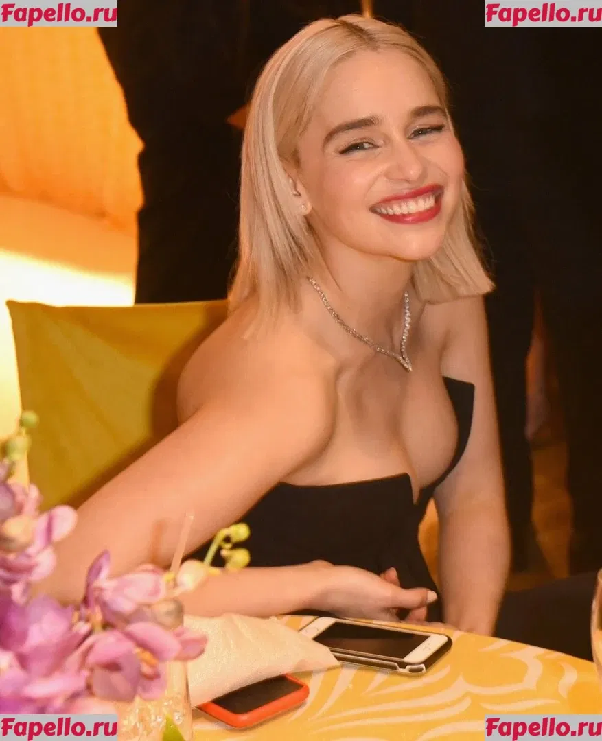Emilia Clarke Onlyfans Photo Gallery 