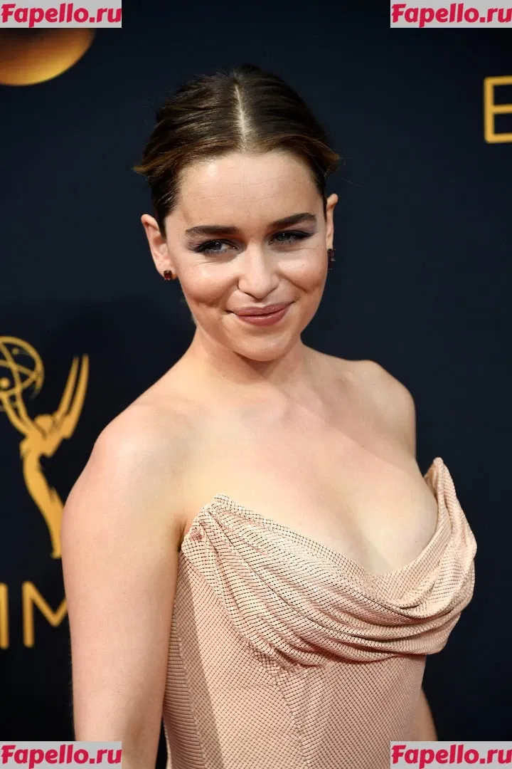 Emilia Clarke Onlyfans Photo Gallery 