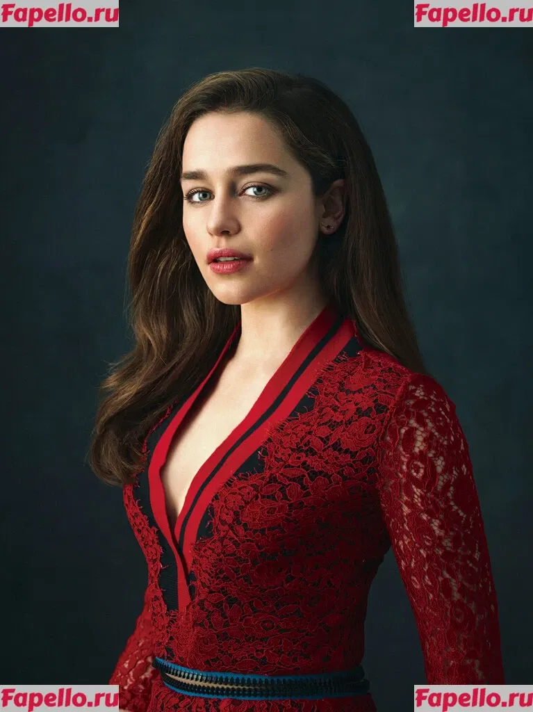 Emilia Clarke Onlyfans Photo Gallery 