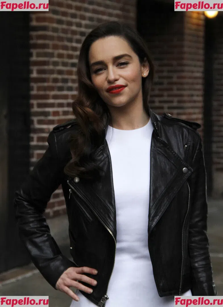 Emilia Clarke Onlyfans Photo Gallery 