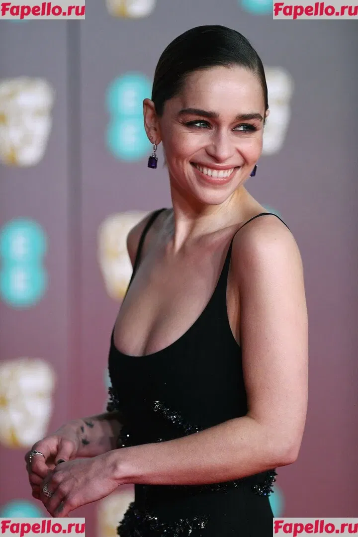 Emilia Clarke Onlyfans Photo Gallery 