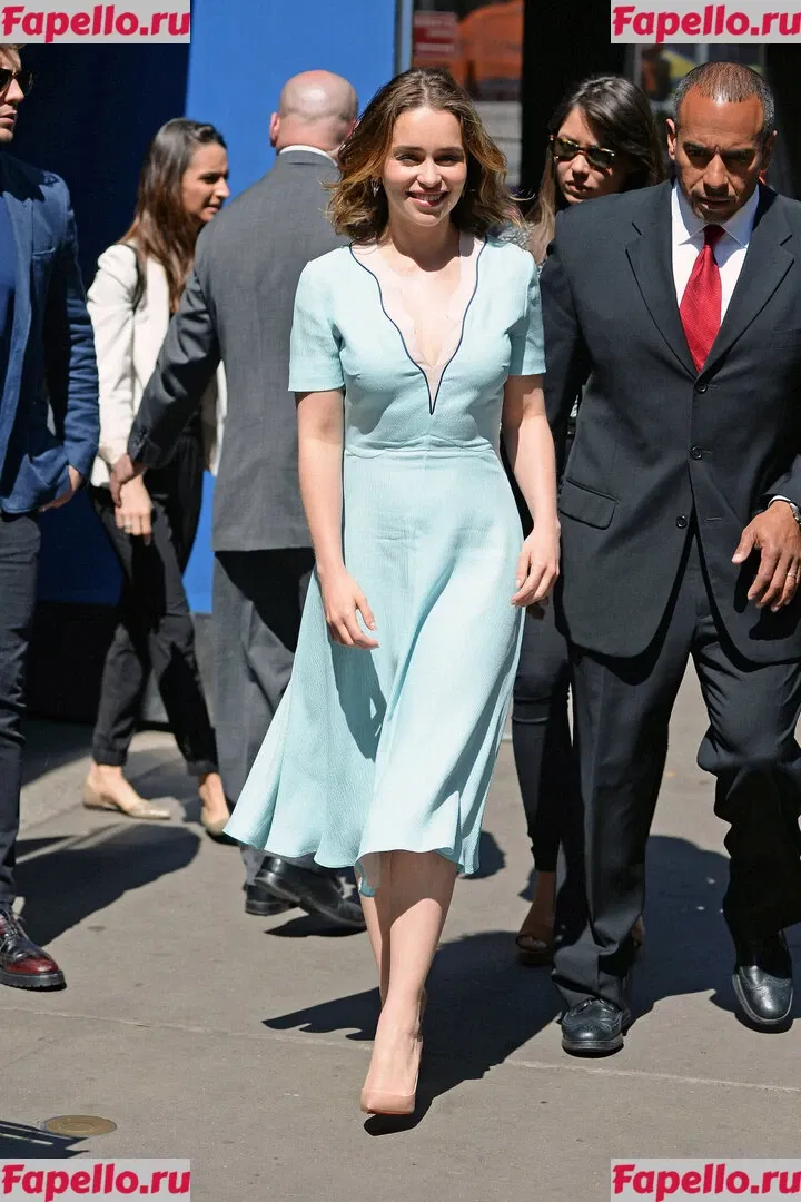 Emilia Clarke Onlyfans Photo Gallery 