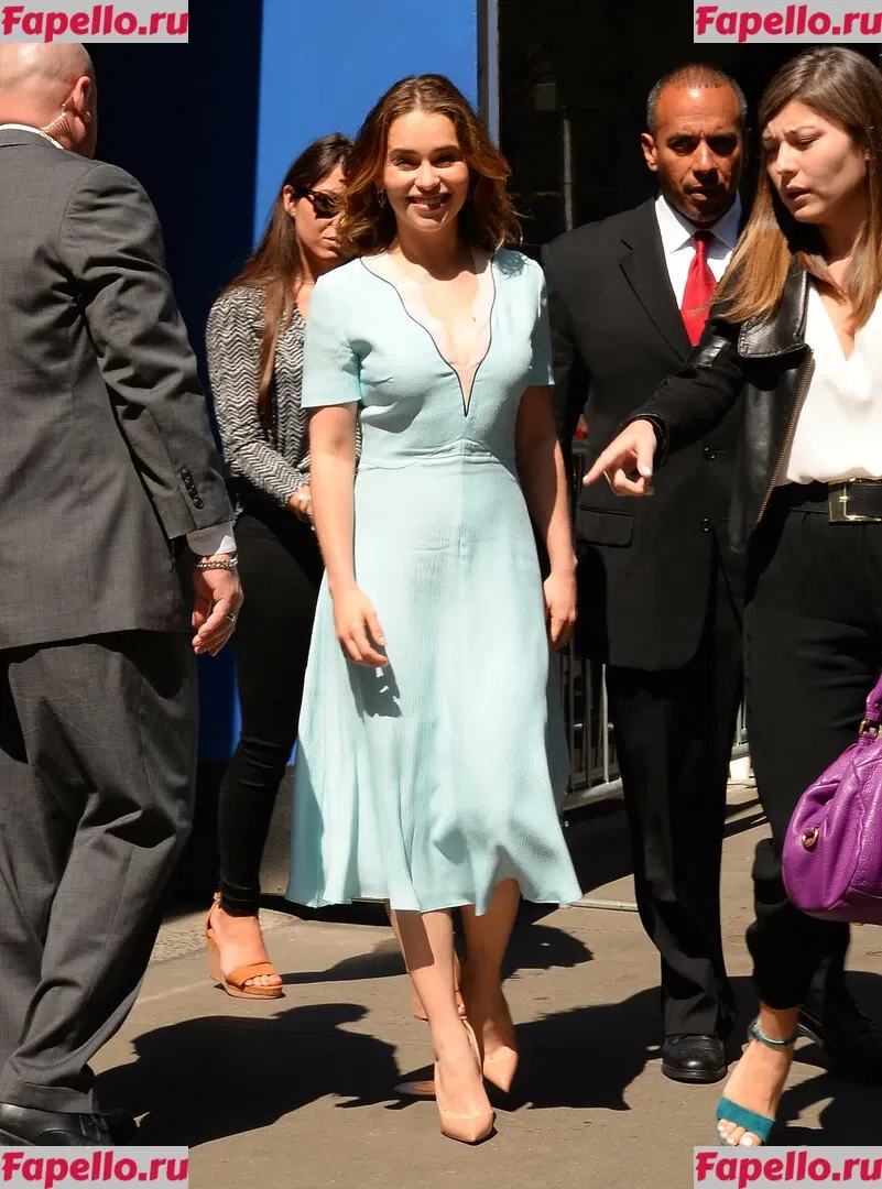 Emilia Clarke Onlyfans Photo Gallery 