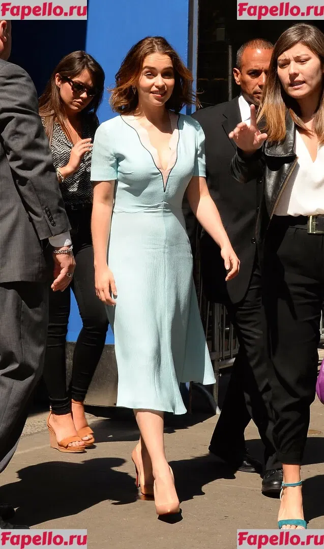 Emilia Clarke Onlyfans Photo Gallery 