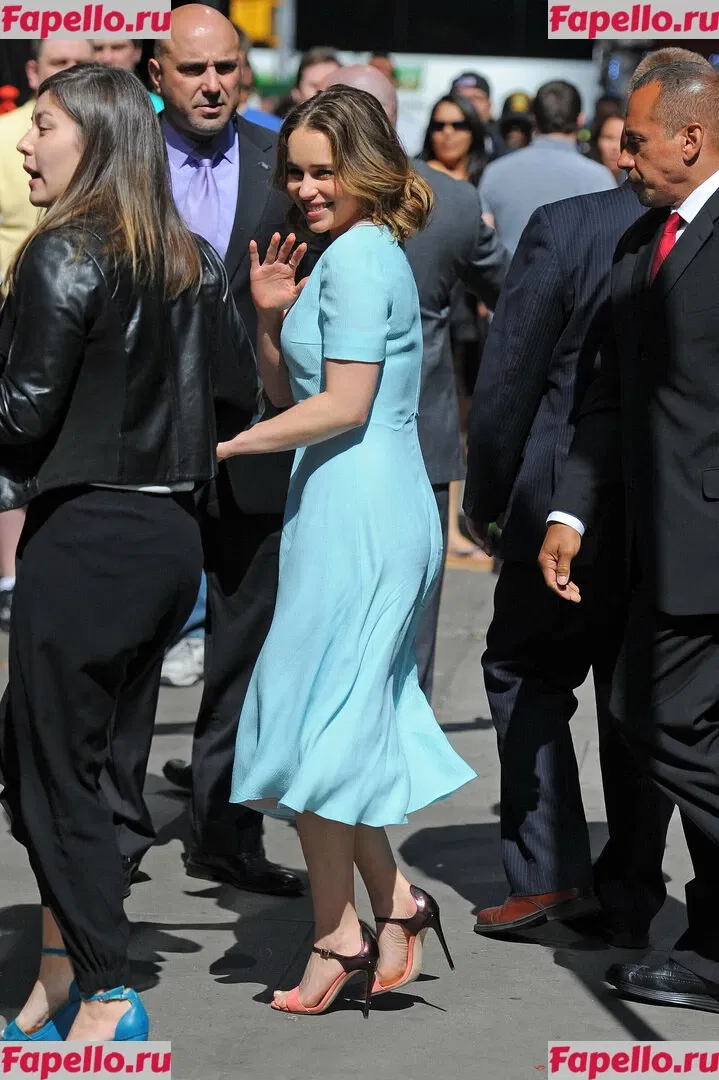 Emilia Clarke Onlyfans Photo Gallery 