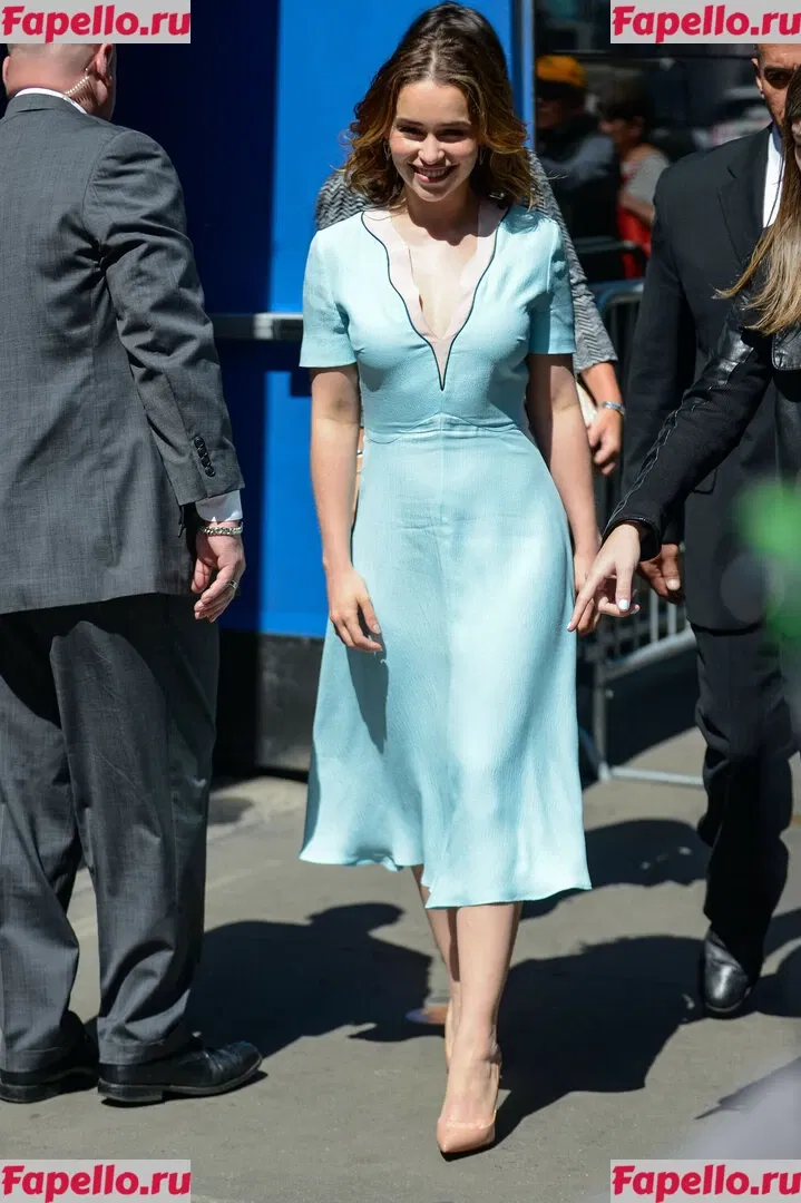 Emilia Clarke Onlyfans Photo Gallery 