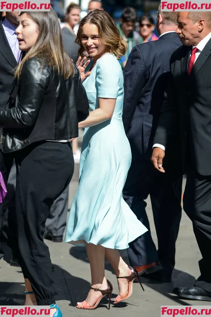 Emilia Clarke Onlyfans Photo Gallery 