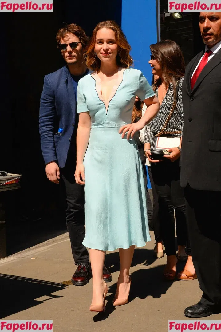 Emilia Clarke Onlyfans Photo Gallery 