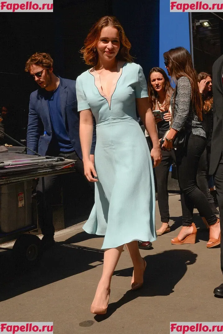 Emilia Clarke Onlyfans Photo Gallery 