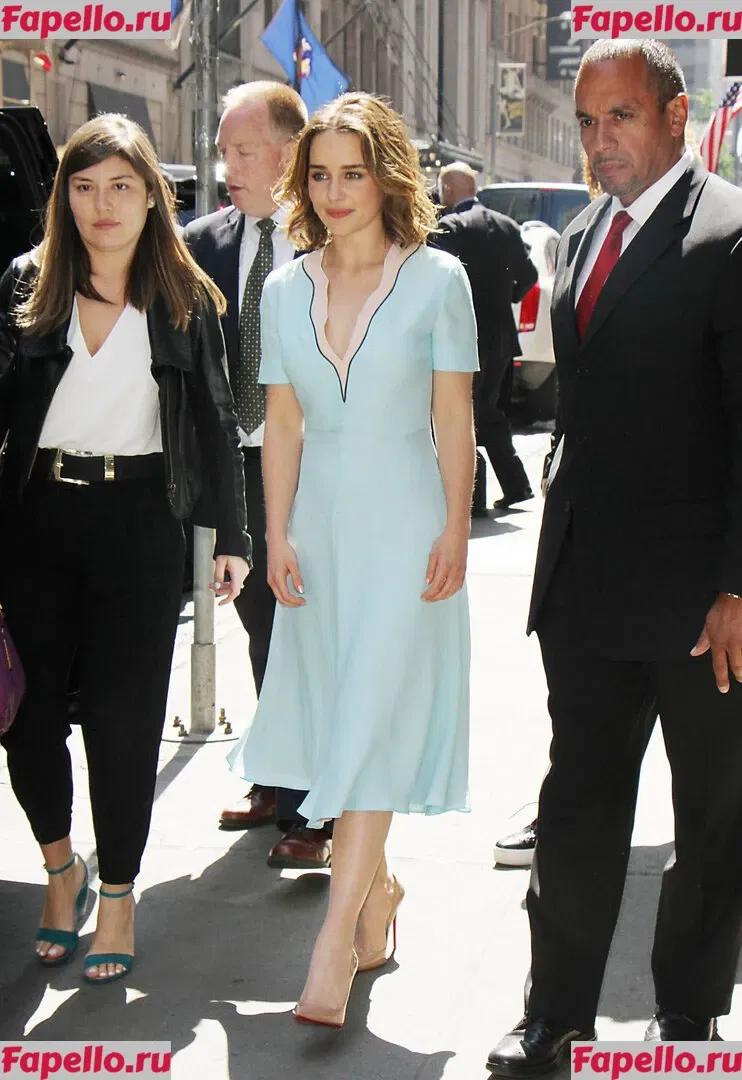 Emilia Clarke Onlyfans Photo Gallery 