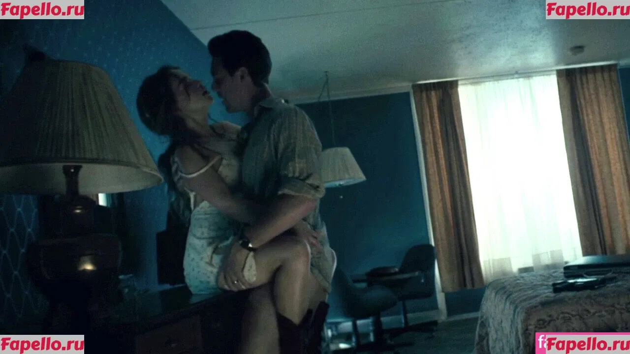 Emilia Clarke Onlyfans Photo Gallery 