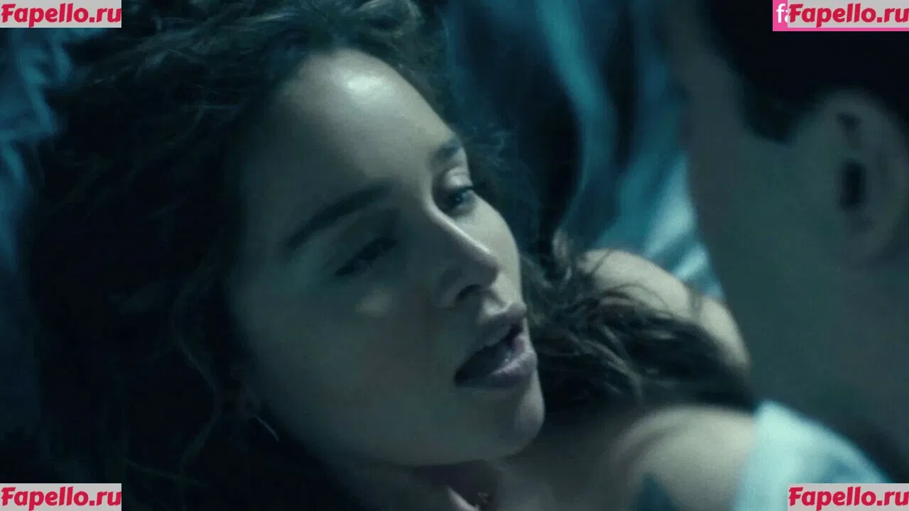 Emilia Clarke Onlyfans Photo Gallery 