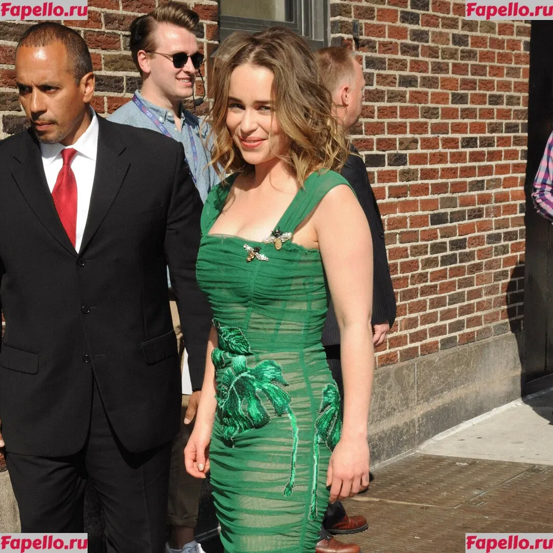 Emilia Clarke Onlyfans Photo Gallery 