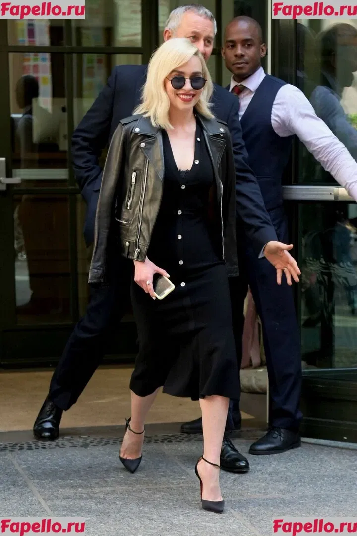 Emilia Clarke Onlyfans Photo Gallery 
