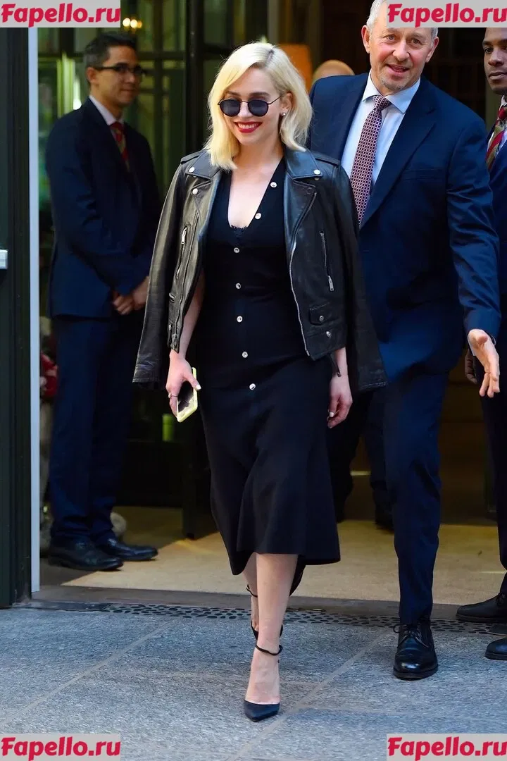 Emilia Clarke Onlyfans Photo Gallery 