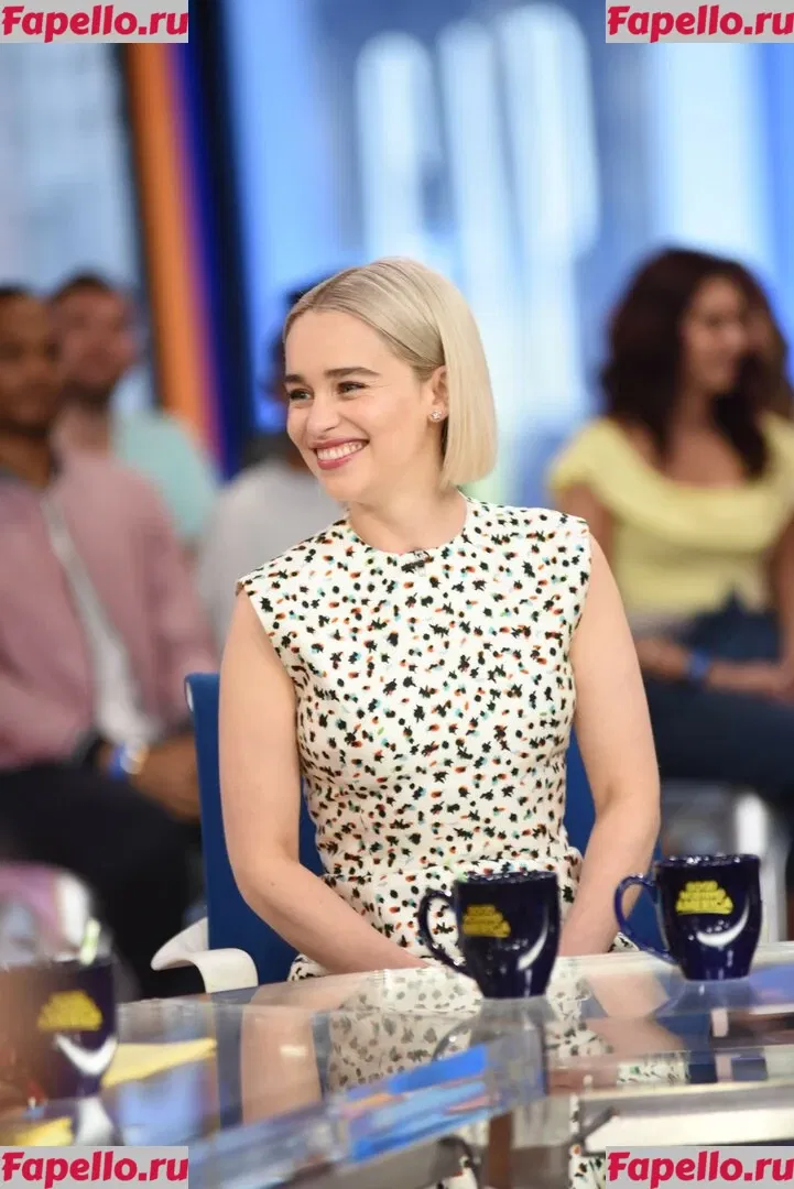 Emilia Clarke Onlyfans Photo Gallery 