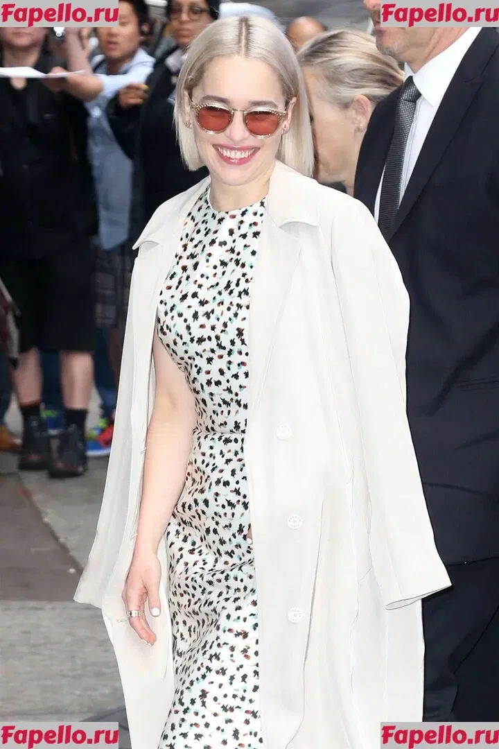 Emilia Clarke Onlyfans Photo Gallery 