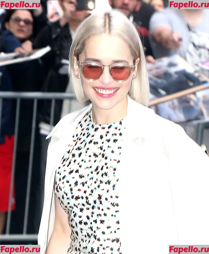 Emilia Clarke Onlyfans Photo Gallery 