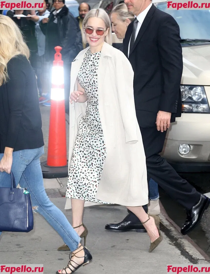 Emilia Clarke Onlyfans Photo Gallery 
