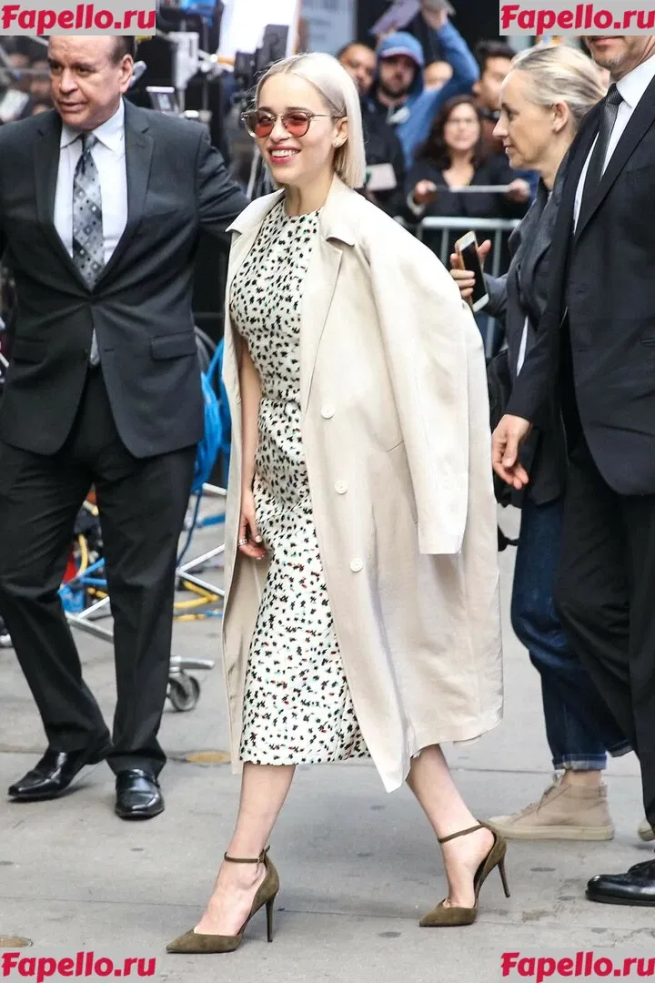 Emilia Clarke Onlyfans Photo Gallery 