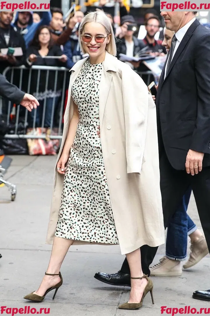 Emilia Clarke Onlyfans Photo Gallery 