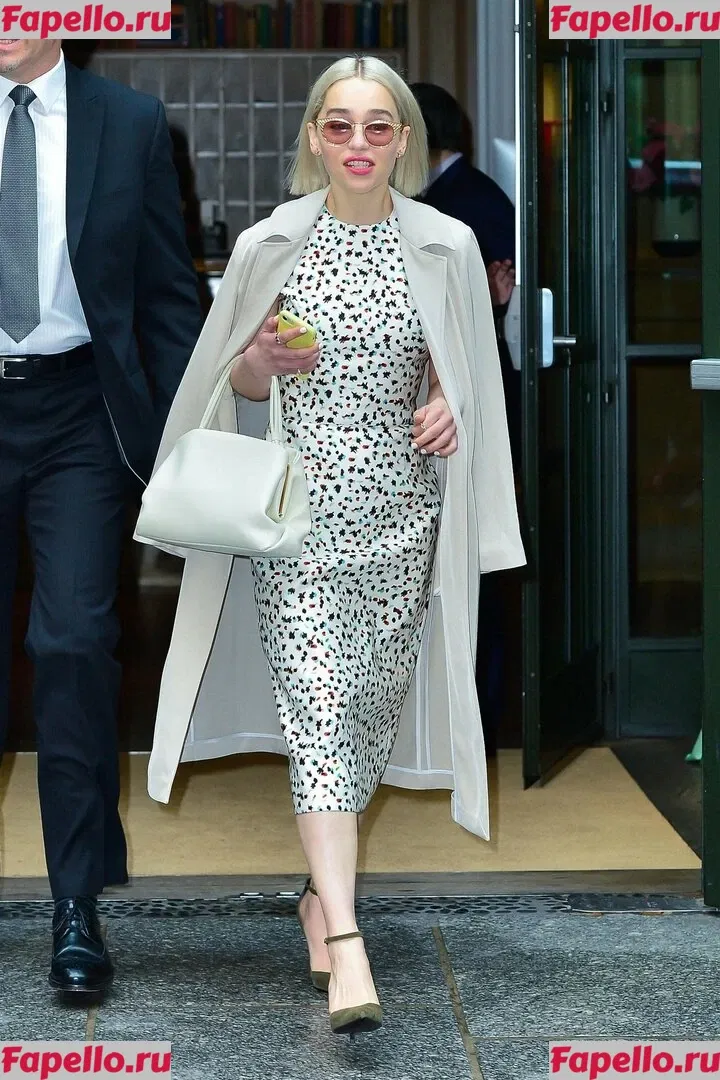 Emilia Clarke Onlyfans Photo Gallery 