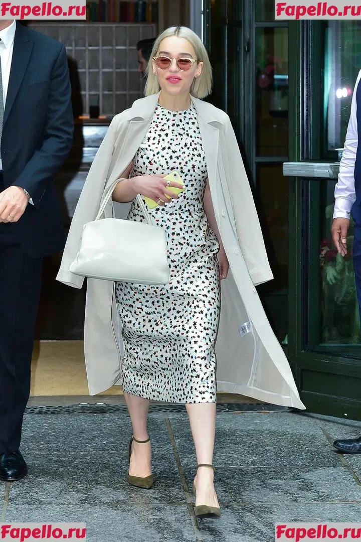 Emilia Clarke Onlyfans Photo Gallery 