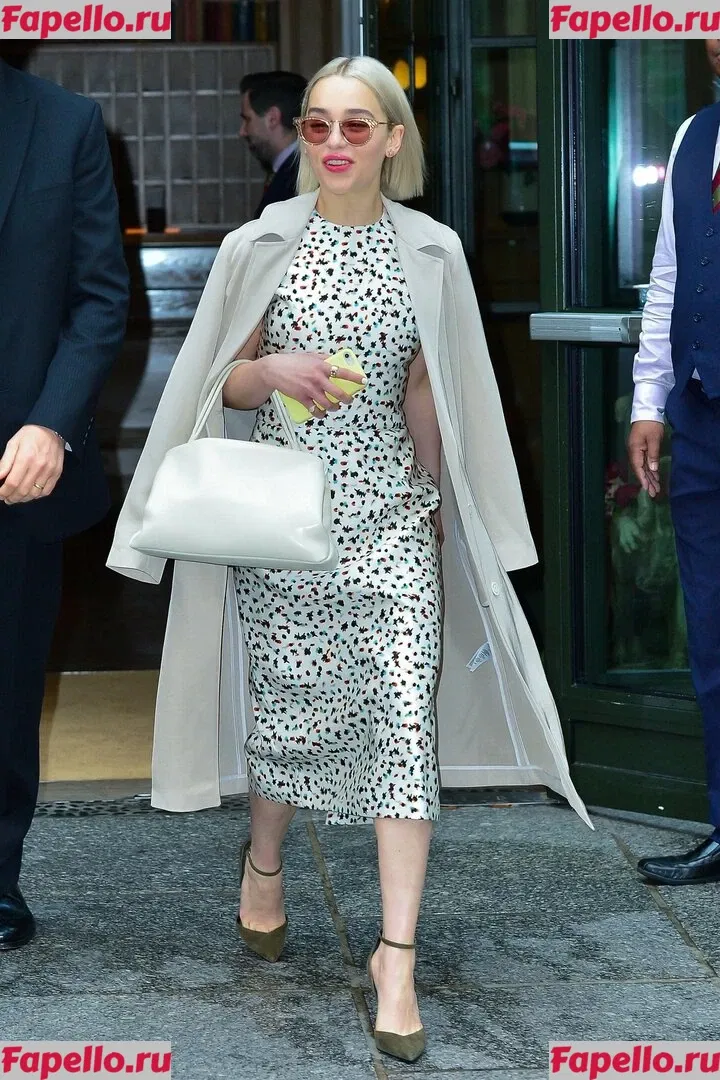 Emilia Clarke Onlyfans Photo Gallery 