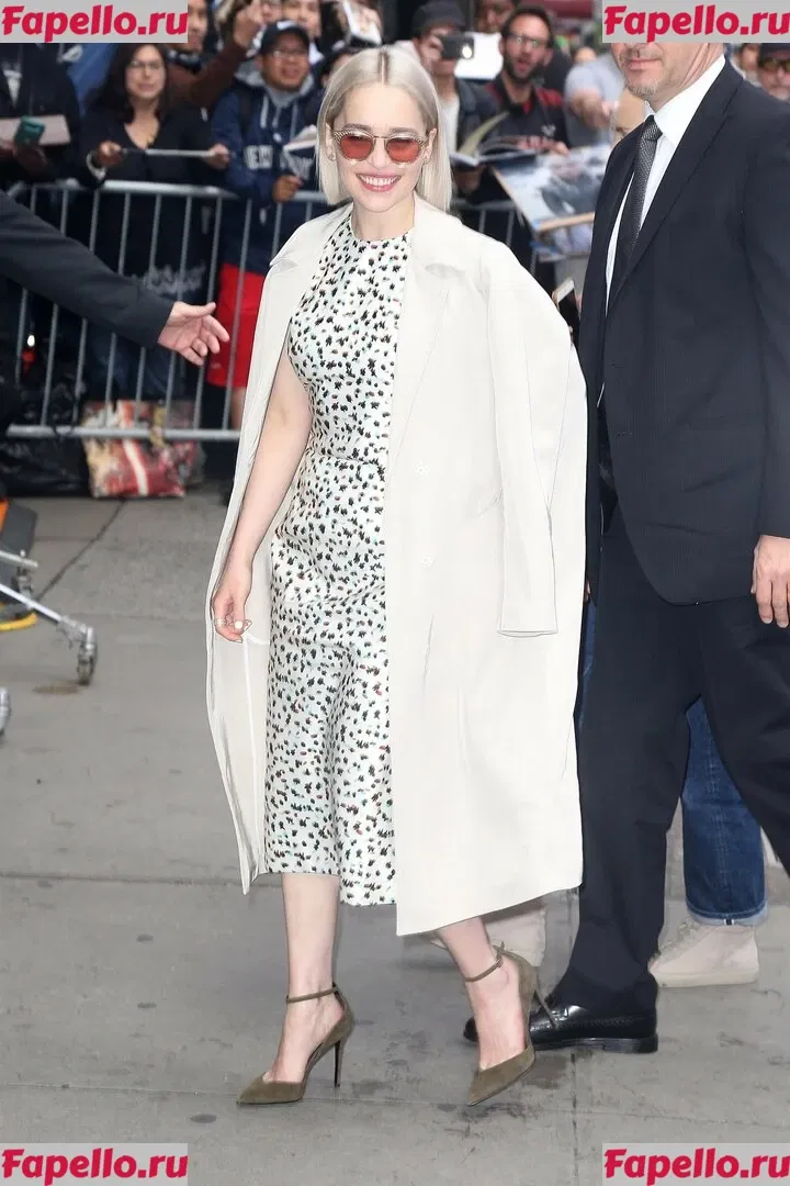 Emilia Clarke Onlyfans Photo Gallery 