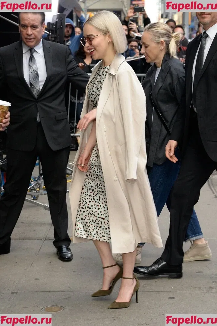 Emilia Clarke Onlyfans Photo Gallery 