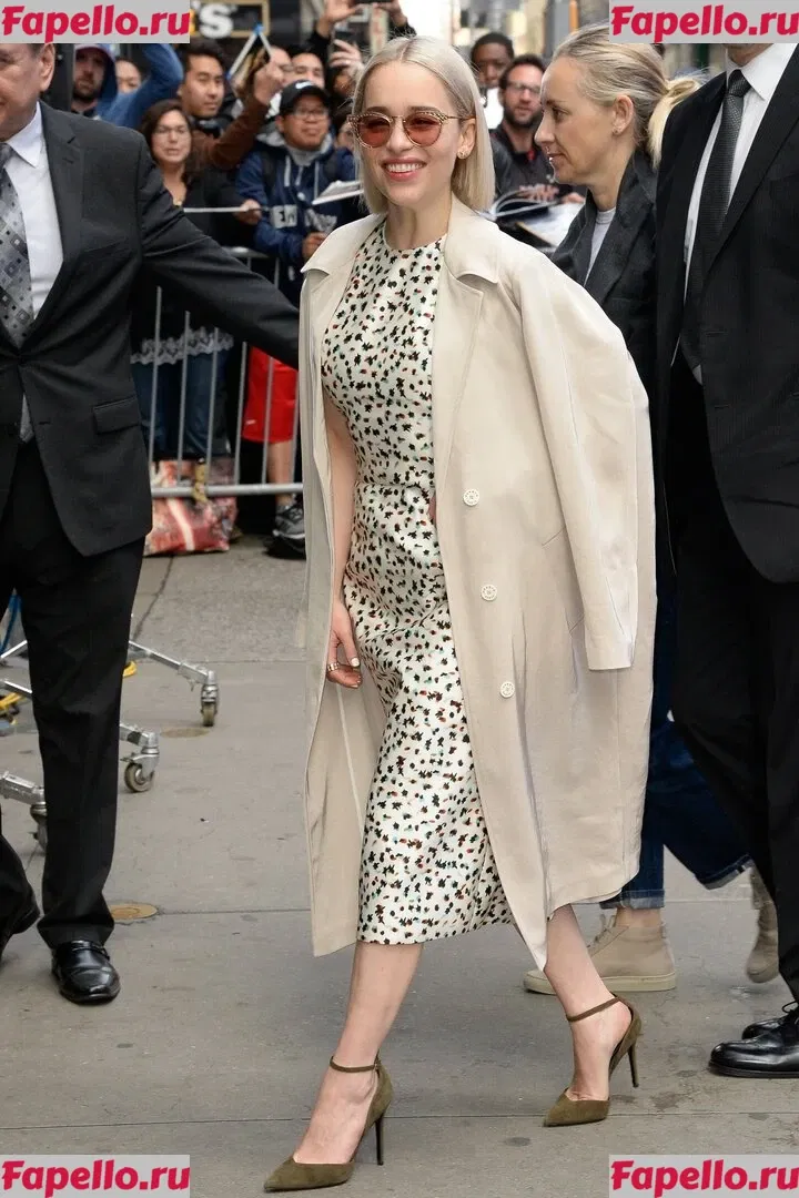 Emilia Clarke Onlyfans Photo Gallery 