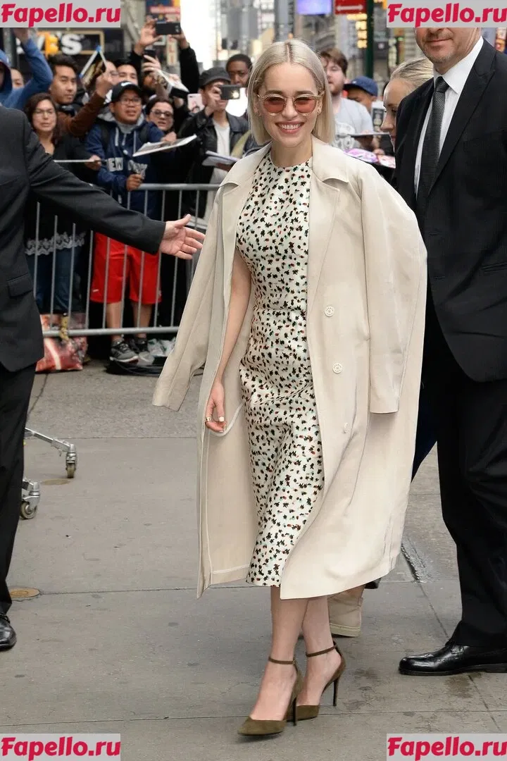 Emilia Clarke Onlyfans Photo Gallery 