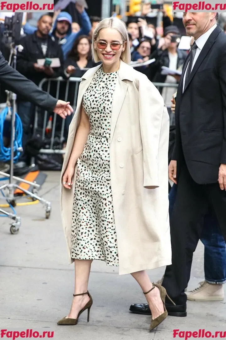 Emilia Clarke Onlyfans Photo Gallery 