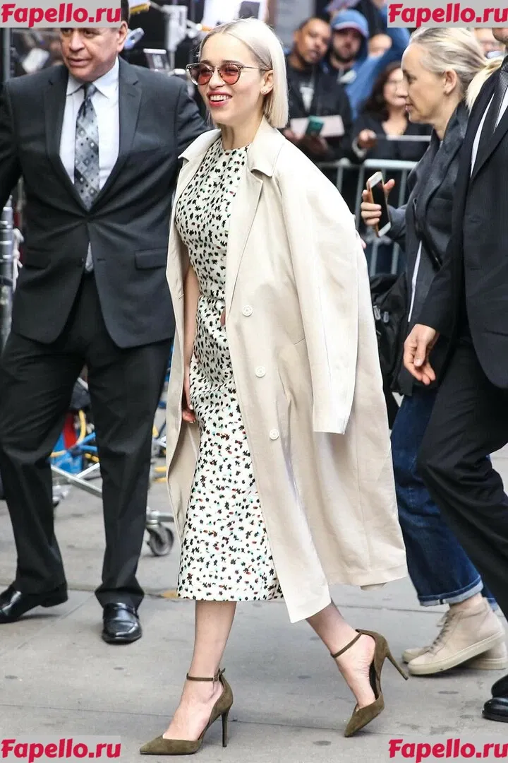 Emilia Clarke Onlyfans Photo Gallery 