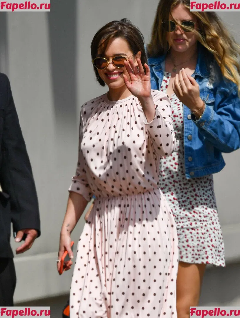 Emilia Clarke Onlyfans Photo Gallery 