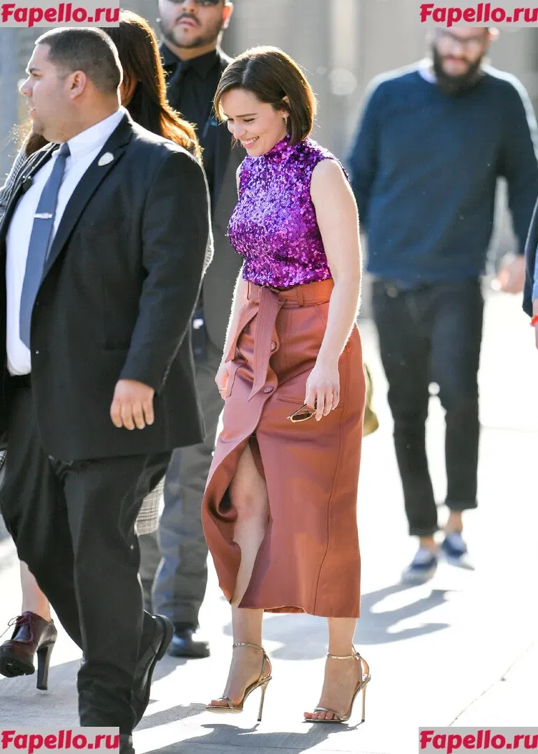 Emilia Clarke Onlyfans Photo Gallery 