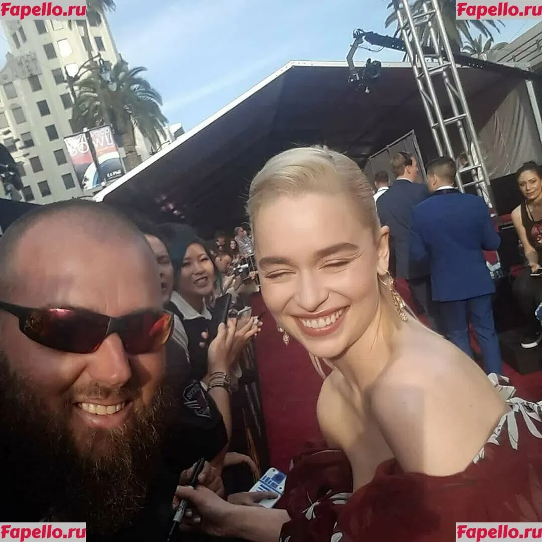 Emilia Clarke Onlyfans Photo Gallery 