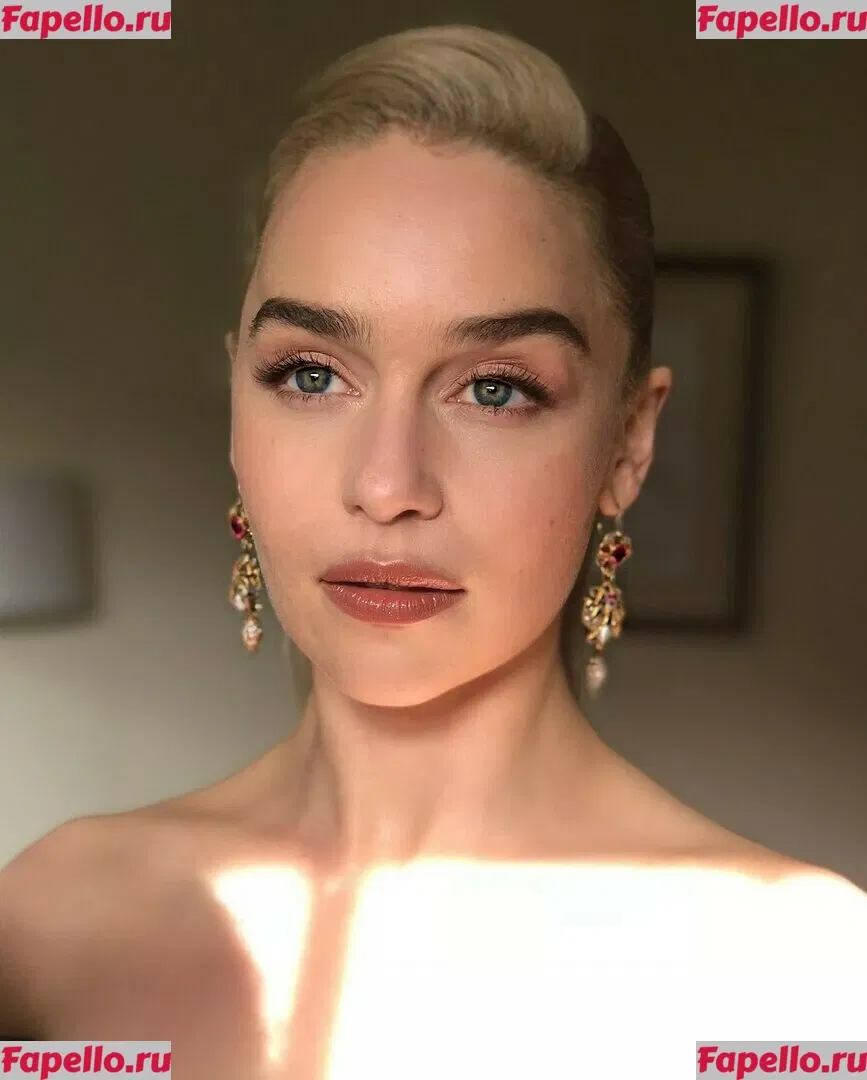 Emilia Clarke Onlyfans Photo Gallery 