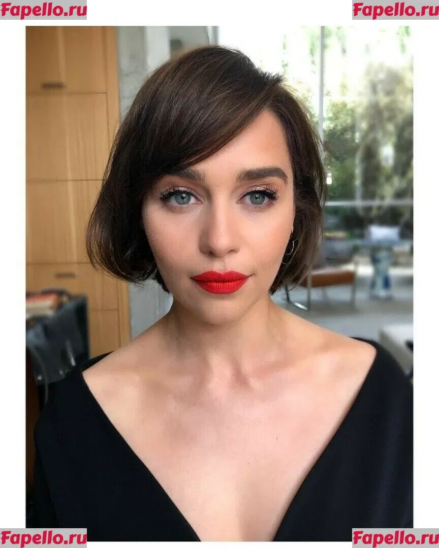 Emilia Clarke Onlyfans Photo Gallery 