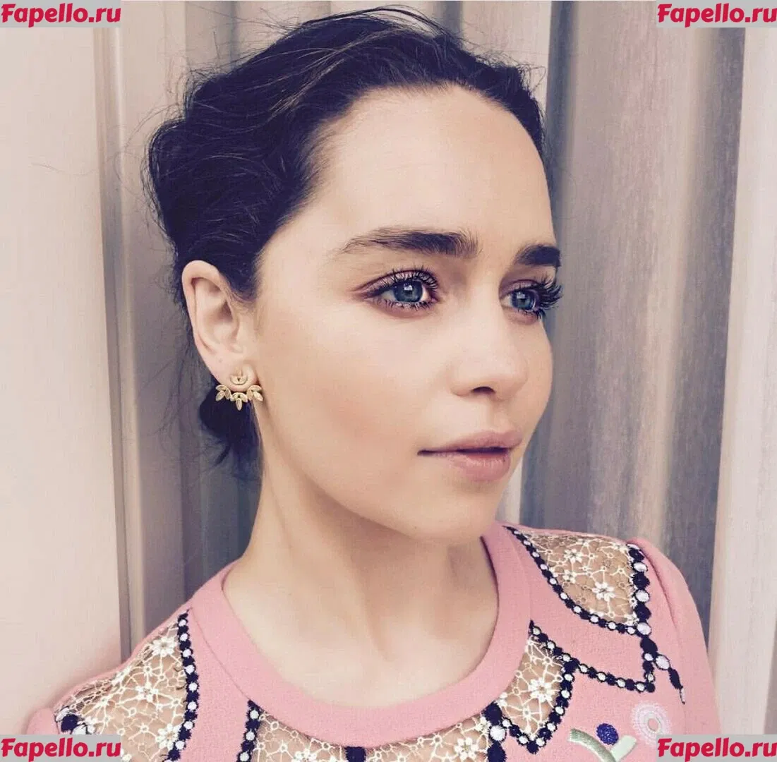 Emilia Clarke Onlyfans Photo Gallery 