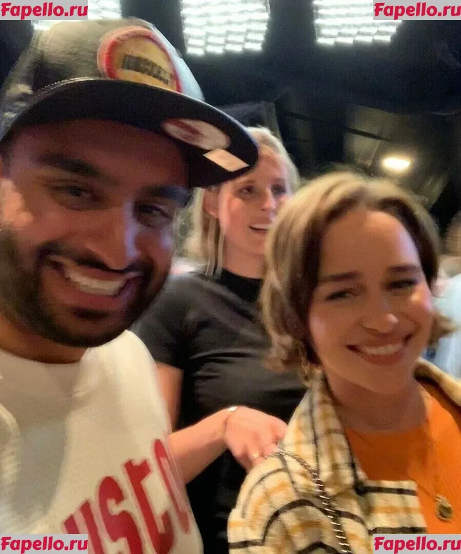 Emilia Clarke Onlyfans Photo Gallery 