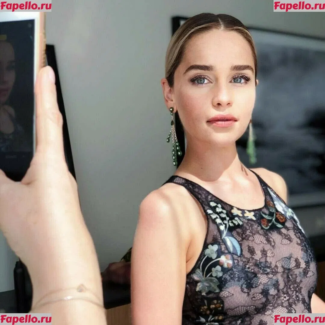 Emilia Clarke Onlyfans Photo Gallery 