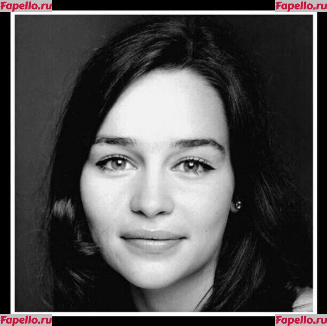 Emilia Clarke Onlyfans Photo Gallery 
