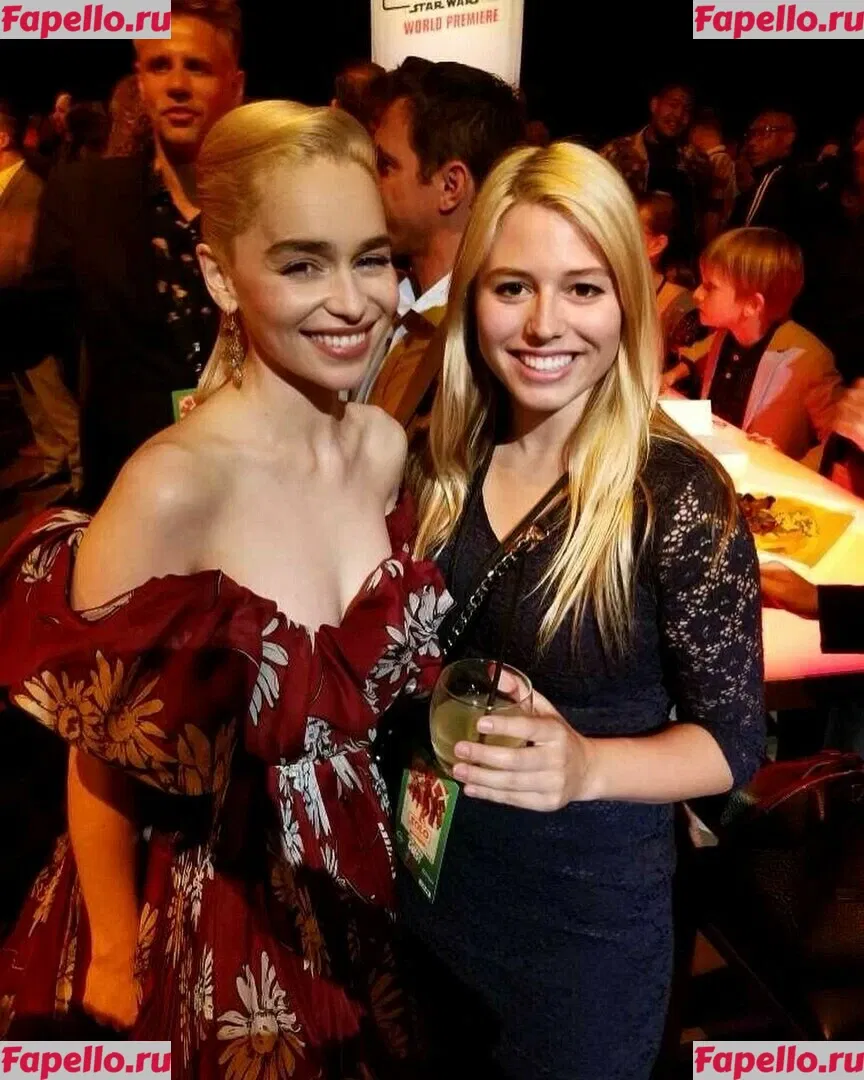 Emilia Clarke Onlyfans Photo Gallery 