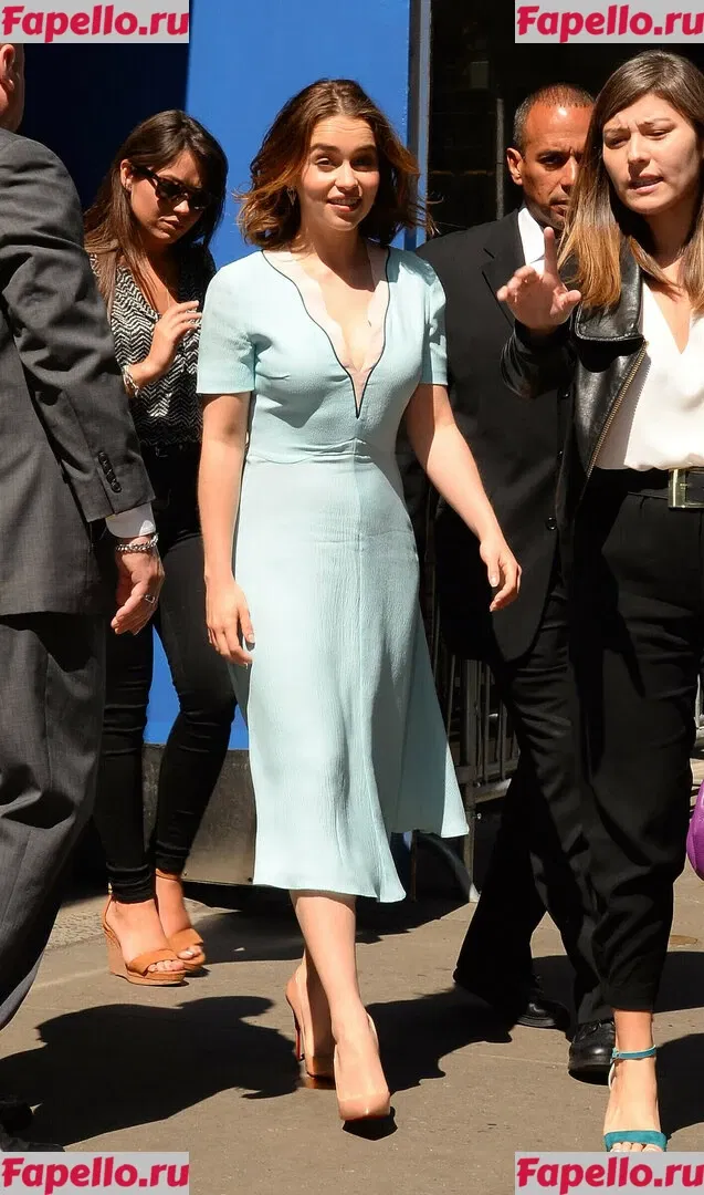 Emilia Clarke Onlyfans Photo Gallery 